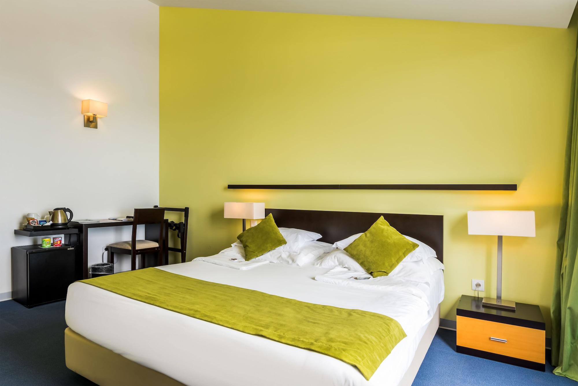 อควา นาตูรา มาเดย์รา Hotel ปอร์โต โมนิซ ภายนอก รูปภาพ